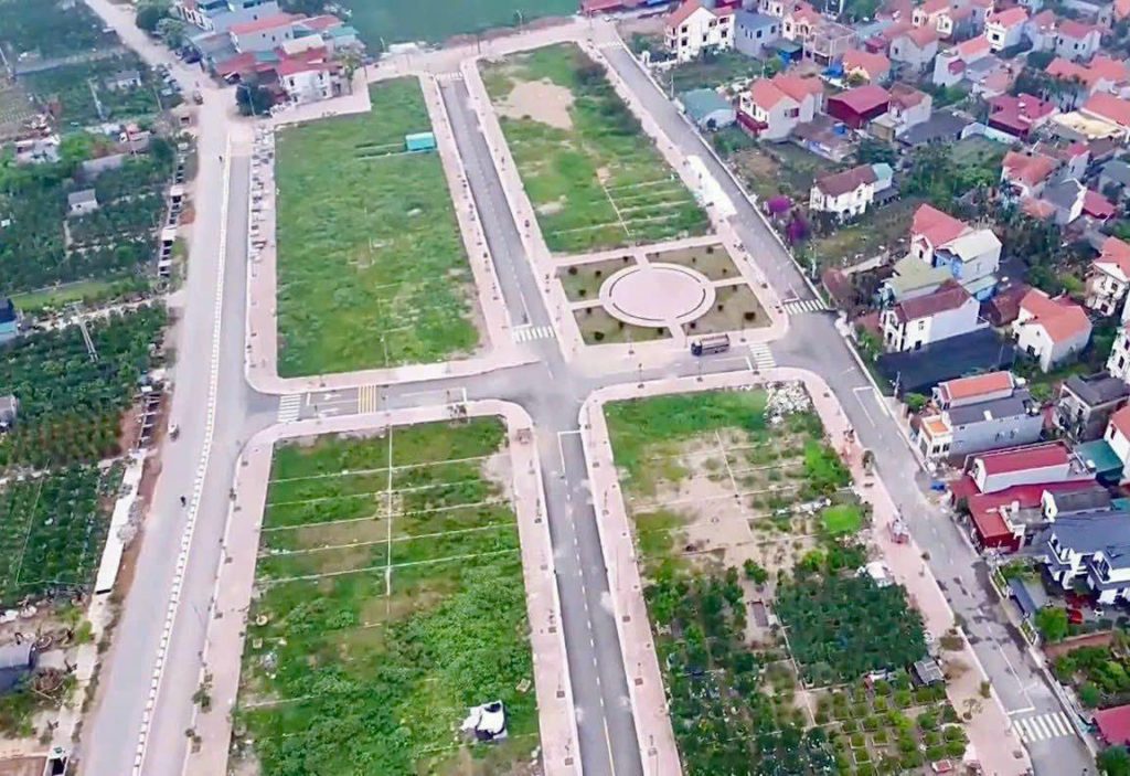 Cần bán 189m2 đất đấu giá Công Luận 2 sát hành lang Đông Tây