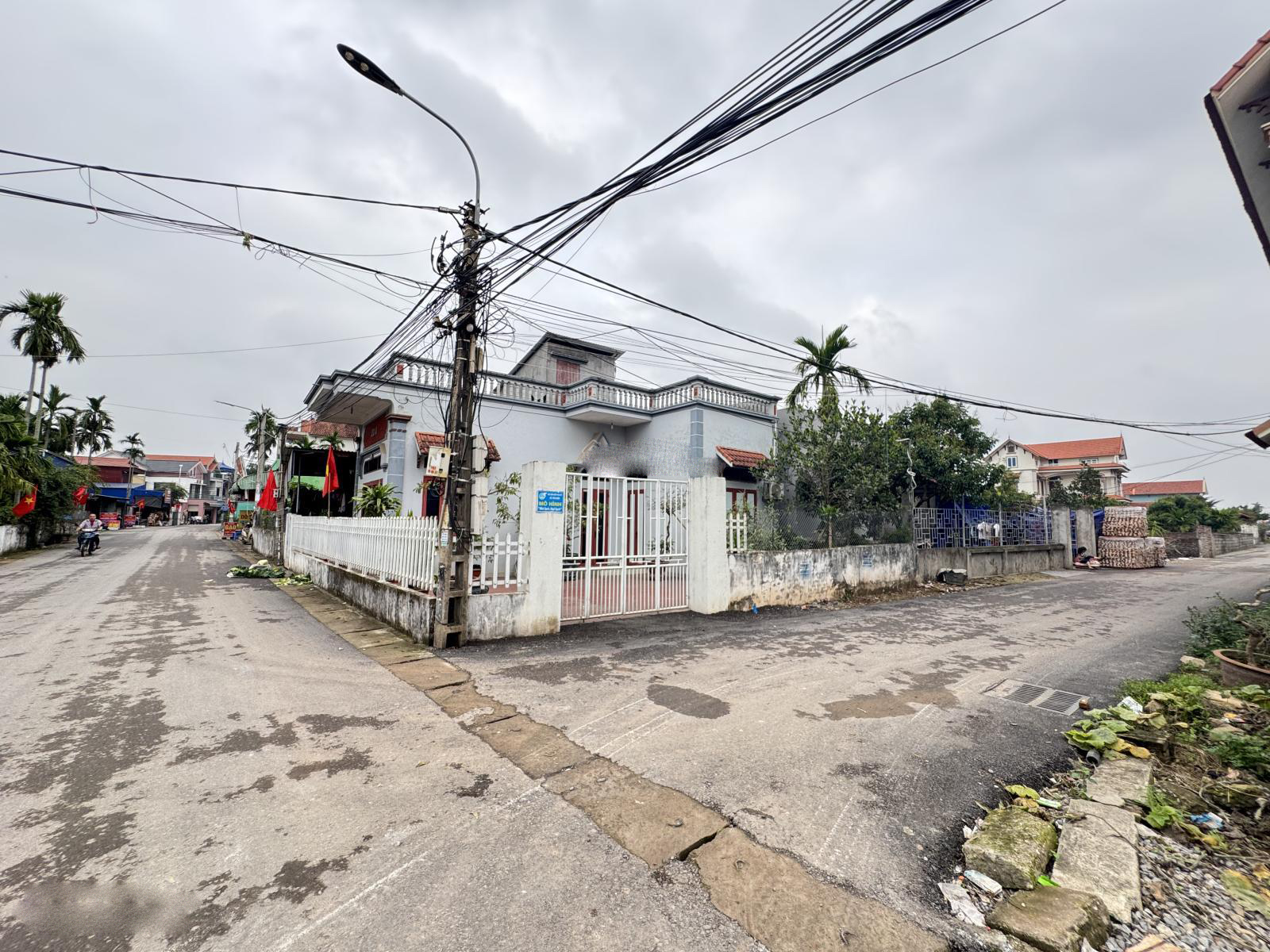 Bán 125m full thổ mặt đường nhựa tại Tân Dân