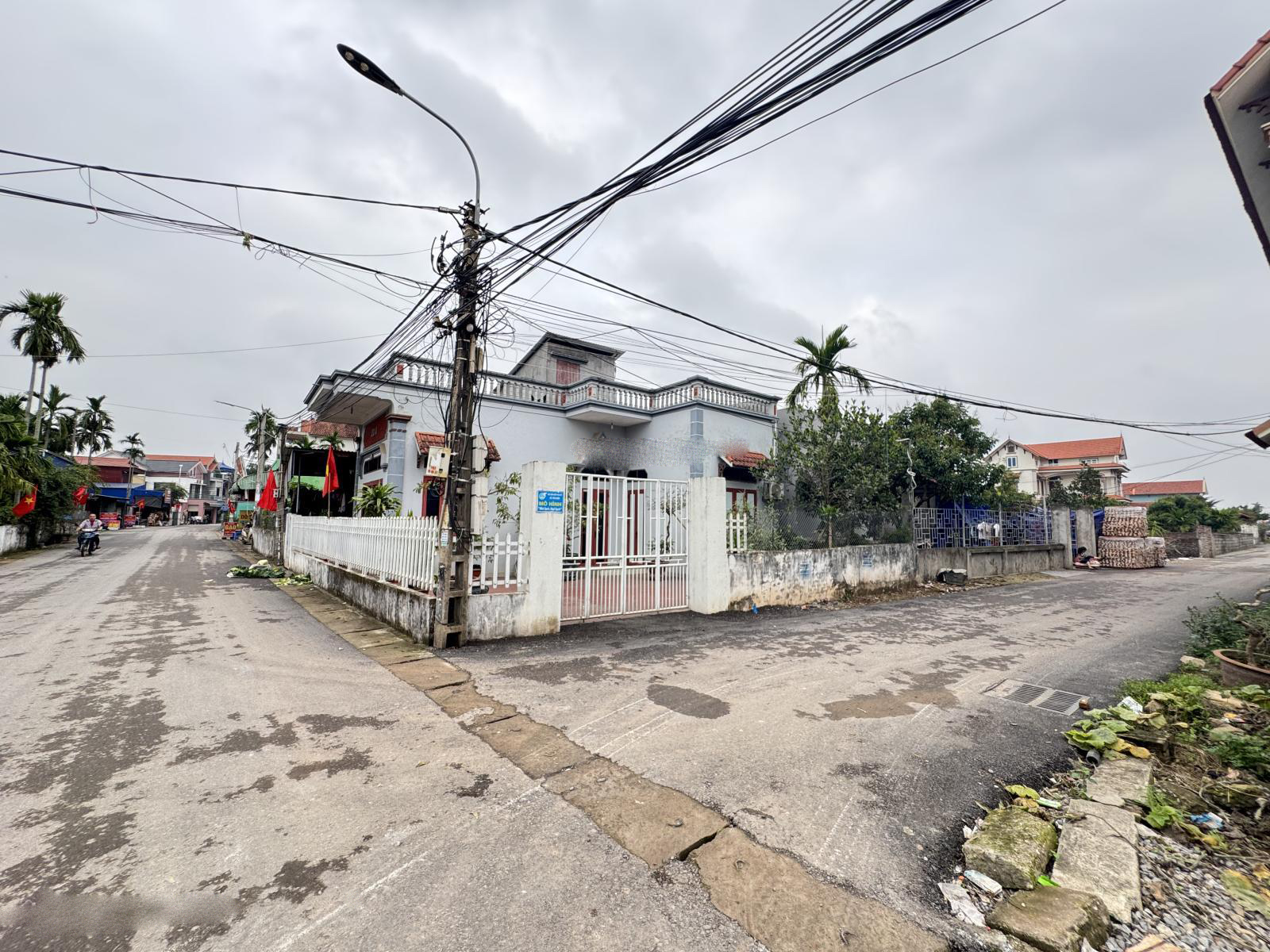 Bán 125m full thổ mặt đường nhựa tại Tân Dân