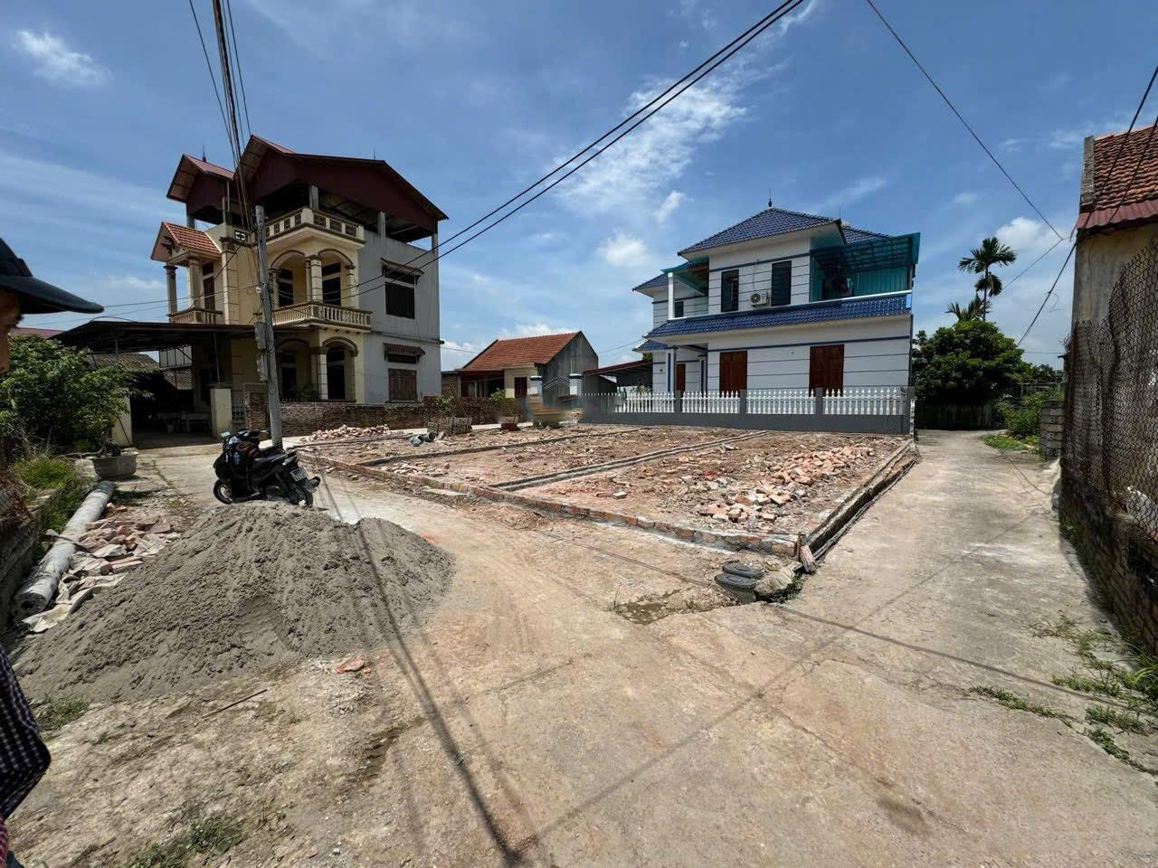 Cần bán lô góc 73,6m2 đất Nhân Nội, Tân Tiến, Văn Giang, đường 4m oto vào tận đất