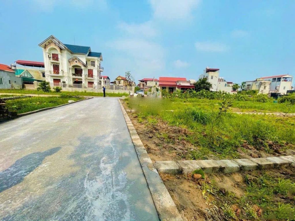 Bán đất lô góc tại Tân Tiến, 42 triệu / m2, 79 m2, pháp lý đầy đủ, đẹp xuất sắc